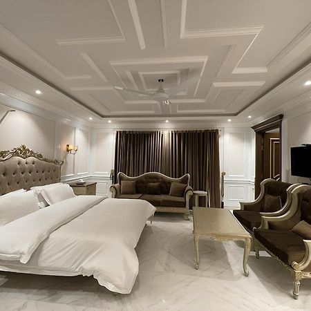 Arish Luxury Suites สการ์ดู ภายนอก รูปภาพ