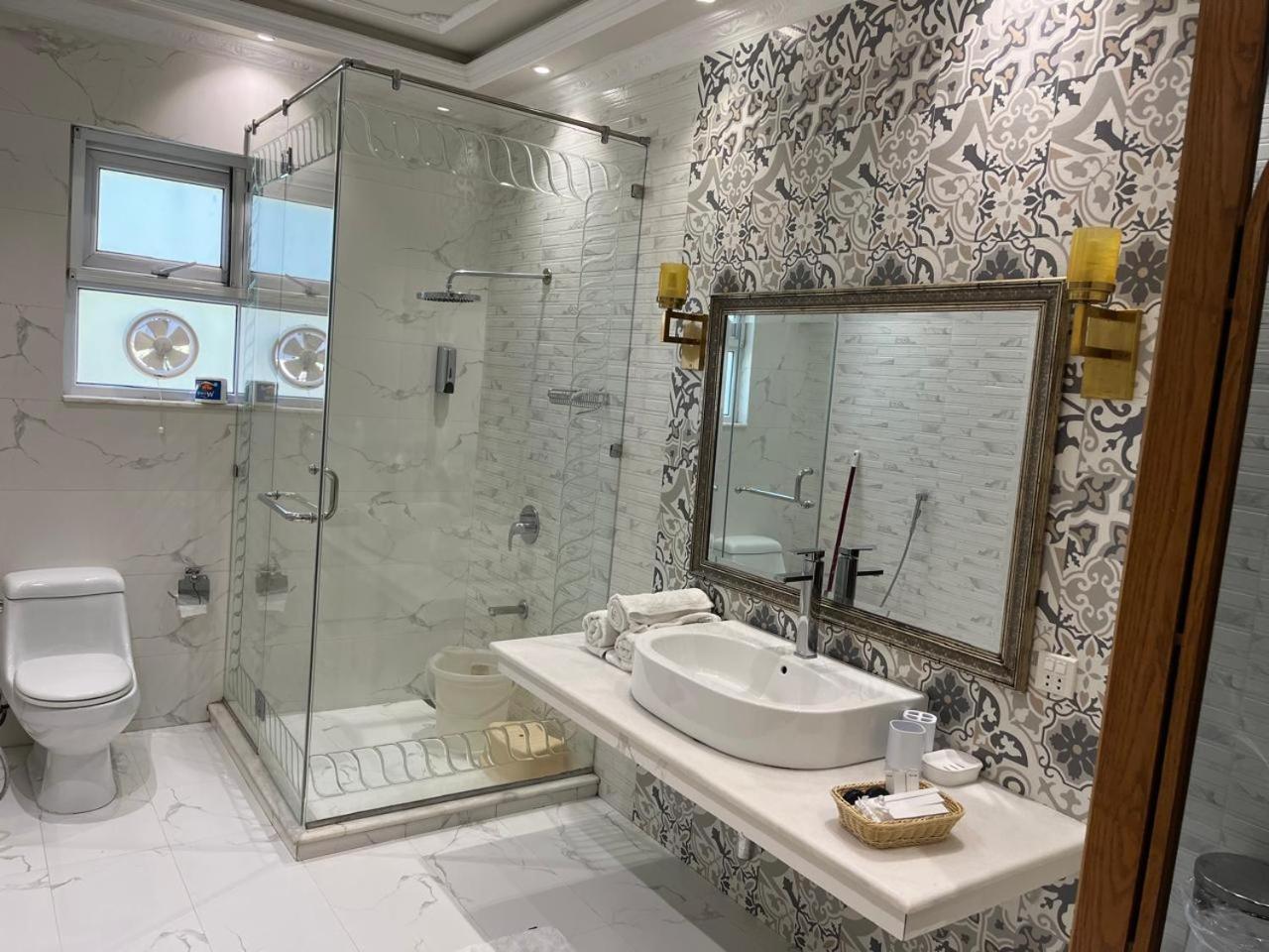 Arish Luxury Suites สการ์ดู ภายนอก รูปภาพ